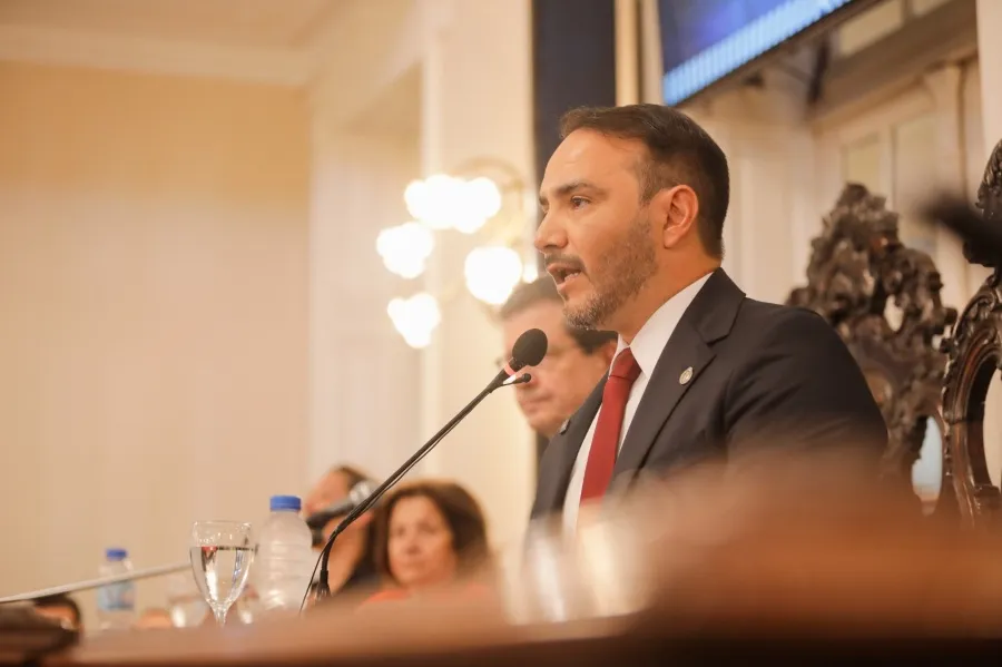 Vamos a construir esta etapa con firmeza, planificación y mucha visión de futuro, dijo Valdés