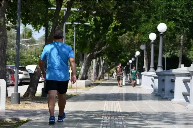 Caluroso y algo nublado: el tiempo este lunes 2 de marzo en Corrientes