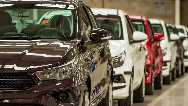 Las ventas de autos tuvieron un fuerte retroceso en febrero y acumulan una baja interanual del 6%