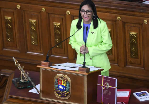 Estados Unidos levanta las sanciones contra Delcy Rodríguez