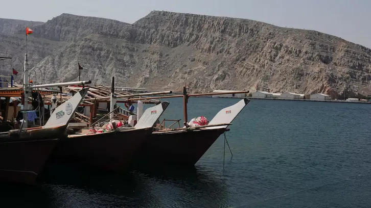 Irán cerró el estrecho de Ormuz, el pasaje por donde se comercializa el 20% del petróleo mundial: Pr