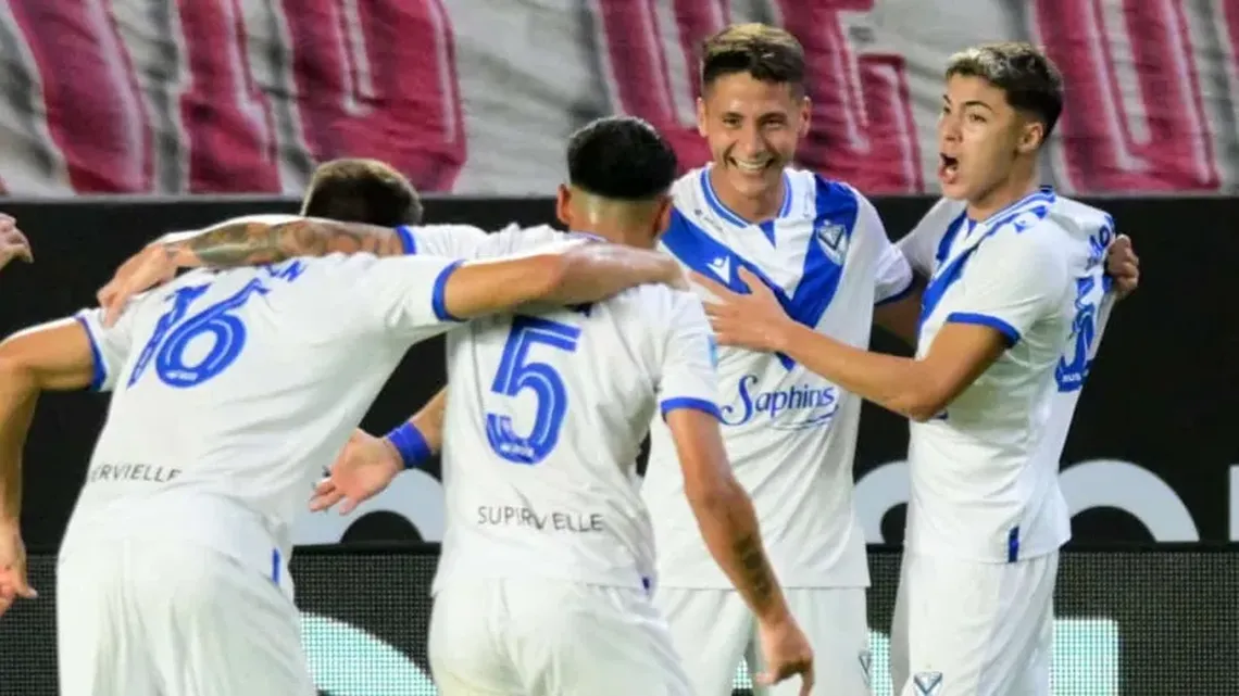 Torneo Apertura: Vélez le ganó a Estudiantes en La Plata y es el único líder de la Zona A
