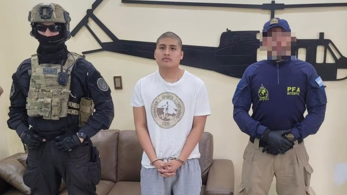 Llegó a la Argentina “Pequeño J”, el principal acusado por el triple crimen de Florencio Varela