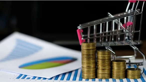 La inflación se desaceleró en abril, pero más de la mitad de las familias no logró cubrir la canasta