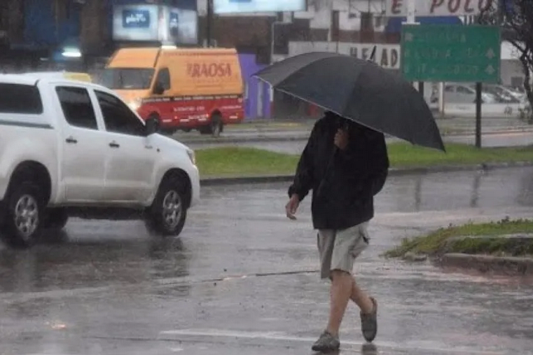 Llegó la lluvia a Corrientes: alerta amarilla y cambio térmico