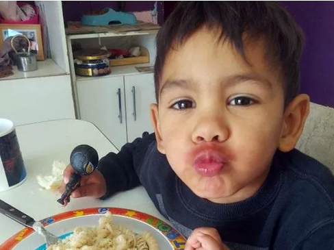 Conmoción en Comodoro Rivadavia: un nene de 4 años murió de un paro cardíaco e investigan a su madre