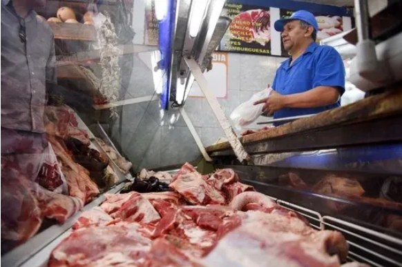 Sigue el derrumbe del consumo de carne y la faena vacuna rompe récords negativos