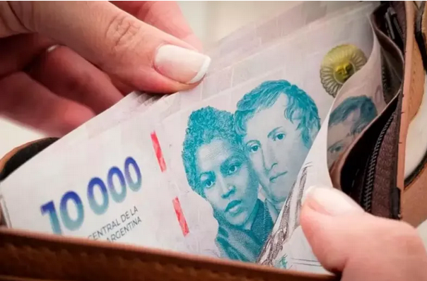 Más de la mitad de los trabajadores se saltea comidas y el 78% compra alimentos de menor calidad