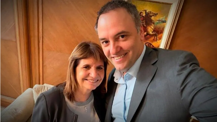 Patricia Bullrich, sobre Manuel Adorni: "No tiene el cuero tan duro como yo"