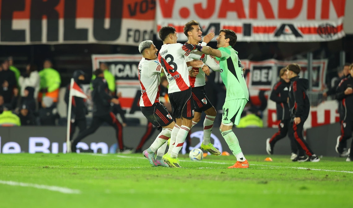 River eliminó a San Lorenzo por penales después de un partido y tanda increíble