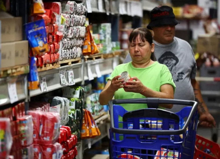 El INDEC informa la inflación de febrero, que volvería a ubicarse cerca del 3%