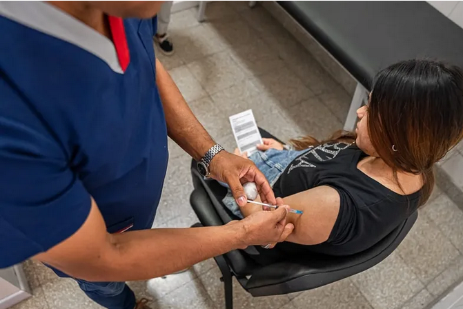 Aumentaron los casos de meningitis por encima de lo esperado y piden reforzar la vacunación