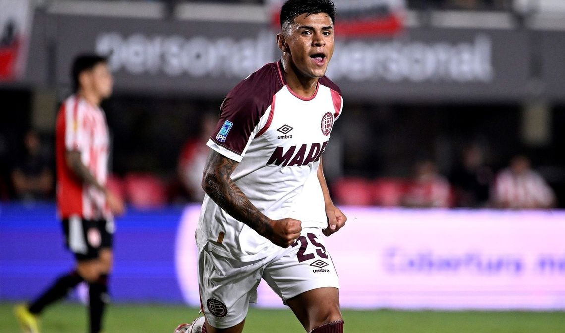 Lanús golpeó en el momento justo y derrotó a Estudiantes en La Plata