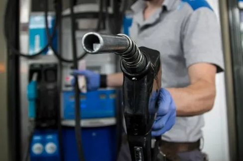 YPF aumenta los precios de los combustibles desde este jueves