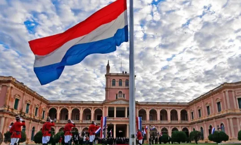 Paraguay celebra 215 años de su independencia