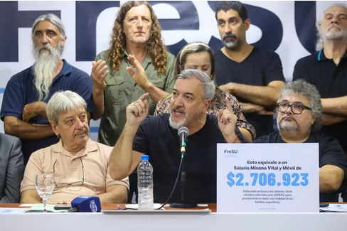 Un trabajador necesitó un ingreso de $ 2.800.000 para cubrir sus necesidades básicas en marzo