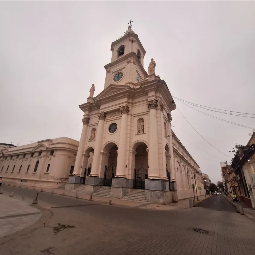 Mañana de lloviznas y tarde nublada: el pronóstico para este jueves 16 de abril en Corrientes