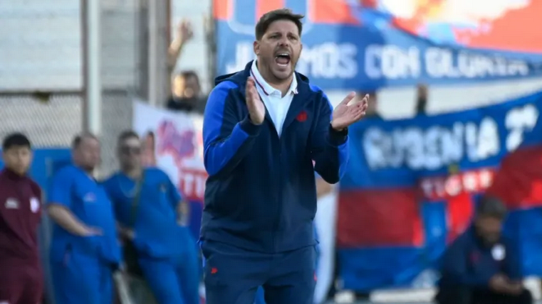 Damián Ayude dejó de ser el entrenador de San Lorenzo