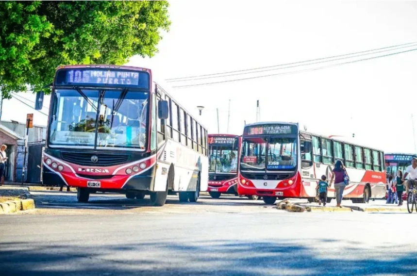 Transporte urbano: empresas de Corrientes presentaron propuesta de mejora salarial en medio de una p