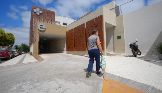 Más del 80% de las atenciones médicas se hacen en el sistema público