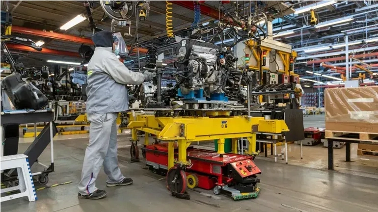 La economía creció 4,4% en 2025, pero se desaceleró por segundo trimestre consecutivo