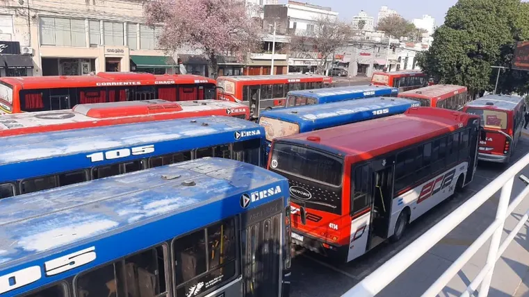 ¿Se viene une nuevo paro? Colectiveros reclaman 70 mil pesos de un acuerdo con las empresas