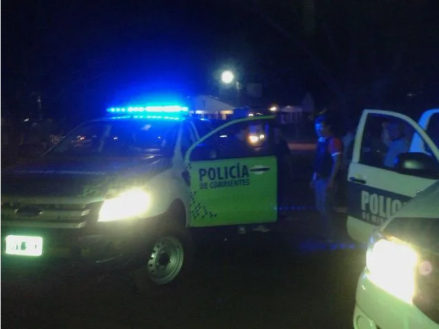 Una mujer atacó y robó a un anciano de 87 años en su propia casa