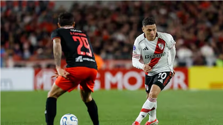 Con un equipo alternativo, River le empató a Bragantino sobre el final