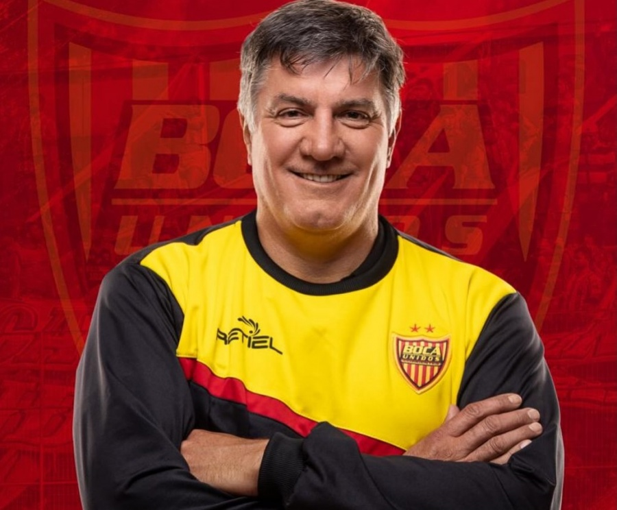 Boca Unidos anunció la salida de José Chamot como director deportivo