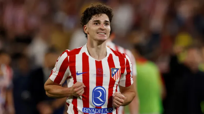 Barcelona presentó una oferta formal de 100 millones de euros por Julián Álvarez