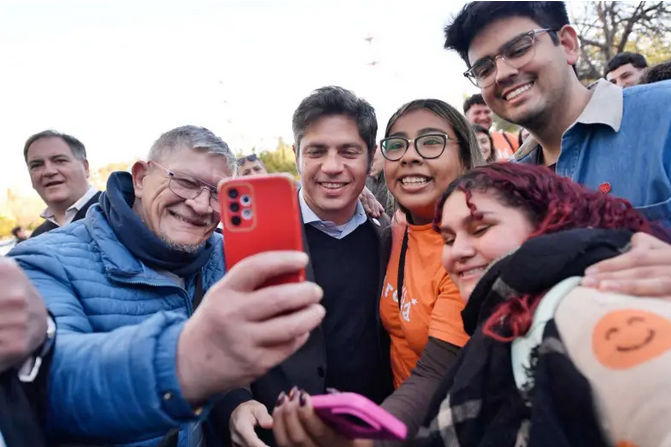 Axel Kicillof llega a Corrientes para reunirse con Juan Pablo Valdés