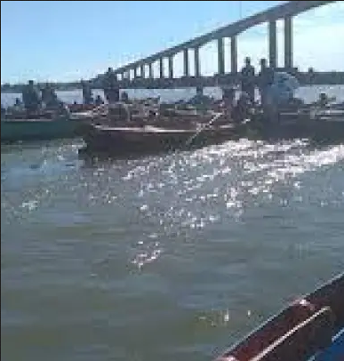 Incidentes entre malloneros y policía en el río Paraná por la veda extraordinaria