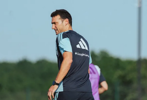 Quién va a reemplazar a Leo Balerdi en la lista de 26 de Lionel Scaloni