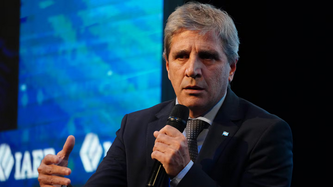 Luis Caputo celebró el rol de Vaca Muerta para estabilizar el dólar: “La fiesta recién empieza”