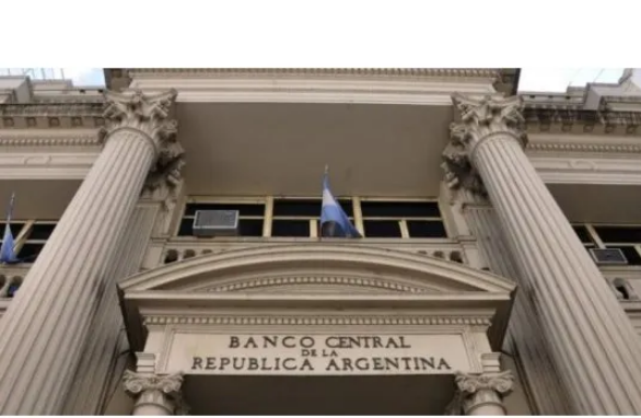 El BCRA moderó las compras por segunda rueda y las reservas sufrieron la mayor caída semanal desde a