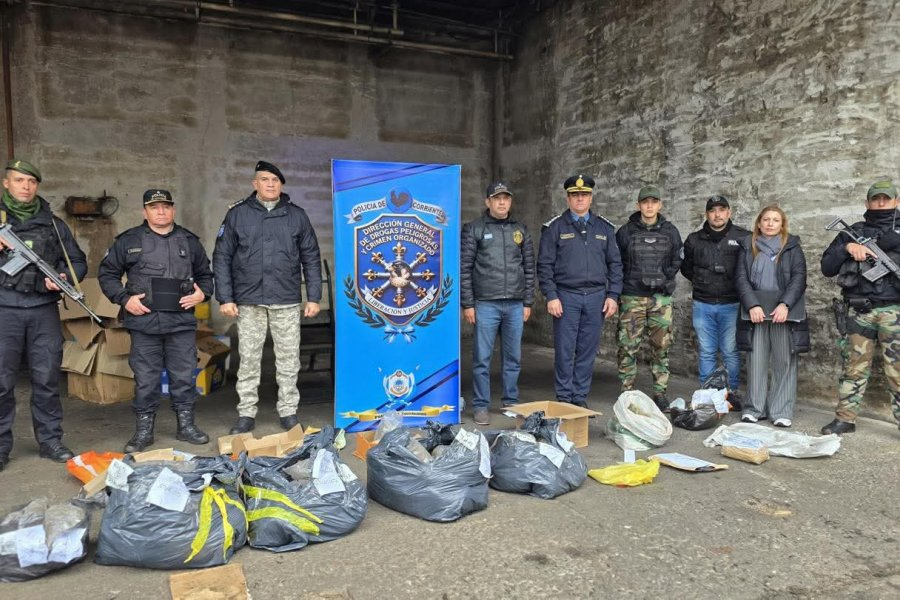 Imágenes: Incineran casi 3000 kilos de droga en Corrientes