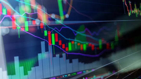 El S&P Merval en dólares coronó su quinto avance en 6 ruedas, pero volvió a subir el riesgo país
