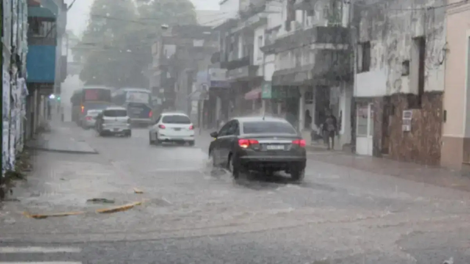 Alerta amarilla por tormentas fuertes en Corrientes: por cuánto tiempo se extiende