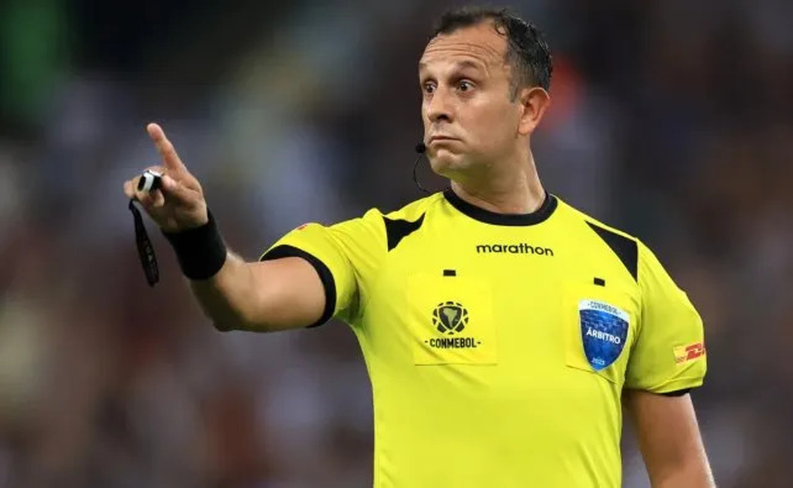 Dario Herrera será el arbitro principal del encuentro entre Bélgica e Iran