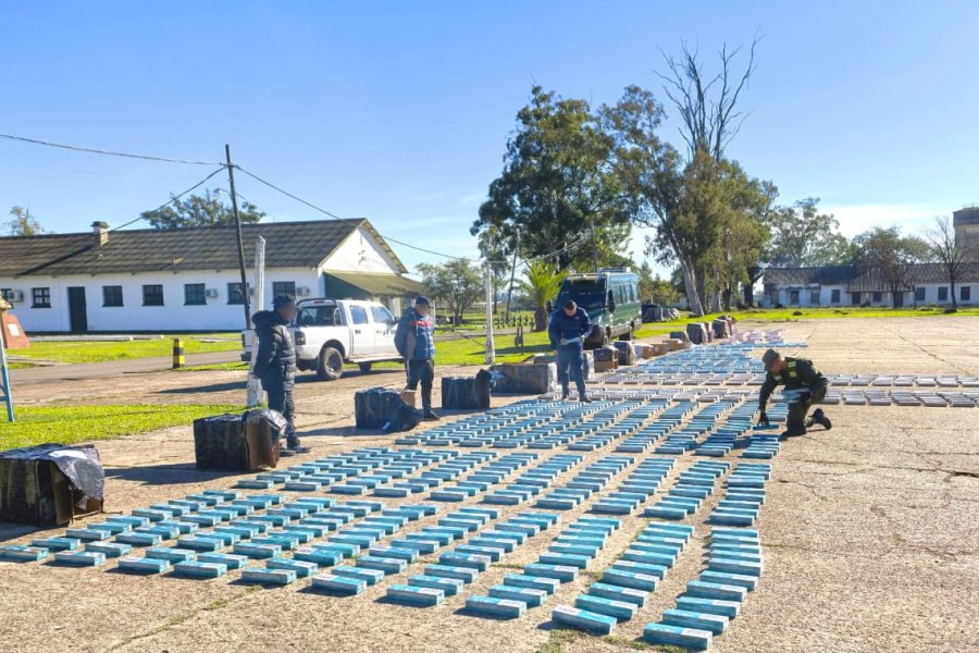 Contrabando en Corrientes: decomisan más de 33 mil paquetes de cigarrillos y más de 30 televisores