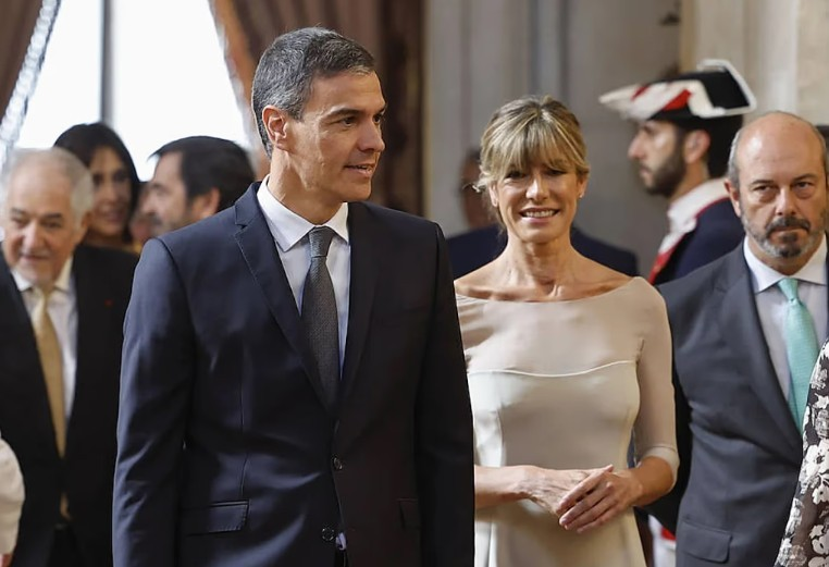 Histórico revés judicial en España: envían a juicio a la esposa de Pedro Sánchez por corrupción