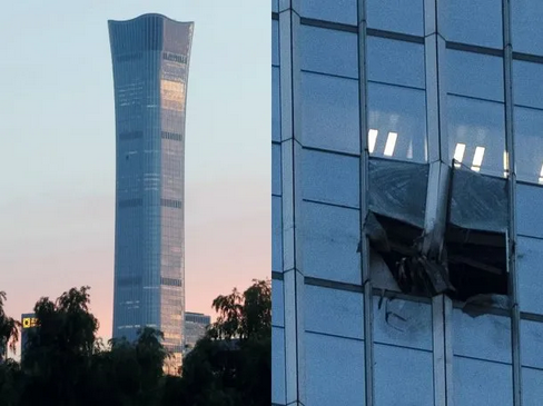Terror en China: se estrelló una avioneta contra el edificio más alto de Beijing