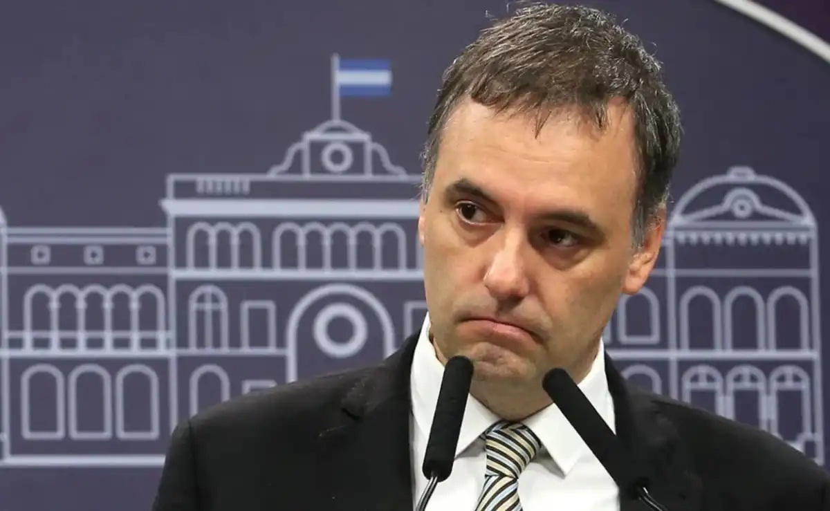 Manuel Adorni renunció como jefe de Gabinete
