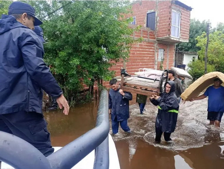 El Niño ya está declarado: Corrientes intensifica obras y alerta por un fenómeno "fuerte y prolongad