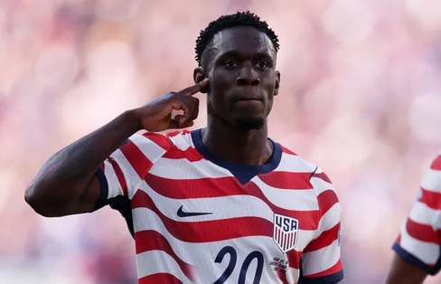 Escándalo: la FIFA habilitó al goleador de Estados Unidos que estaba expulsado para jugar ante Bélgi
