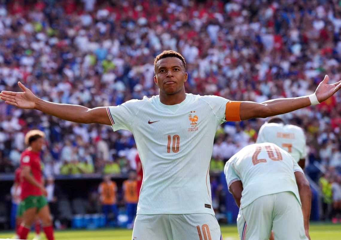 Francia sigue siendo una máquina: 2-0 a Marruecos y a semifinales del Mundial