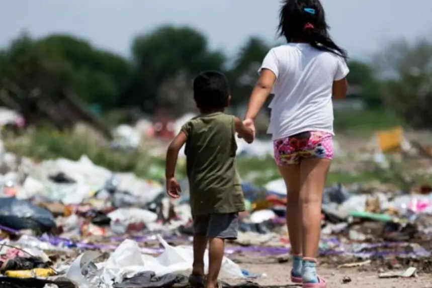 Ecos del ajuste: en los barrios populares solo comer se lleva el 93% de los presupuestos de los hoga