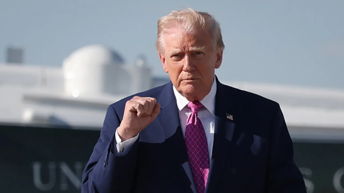 Trump da marcha atrás y suspende el peaje del 20% en el Estrecho de Ormuz