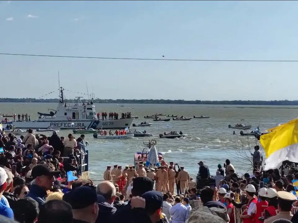 Reencuentro de la fe en el río Paraná: Virgen de Itatí y Virgen de Caacupé
