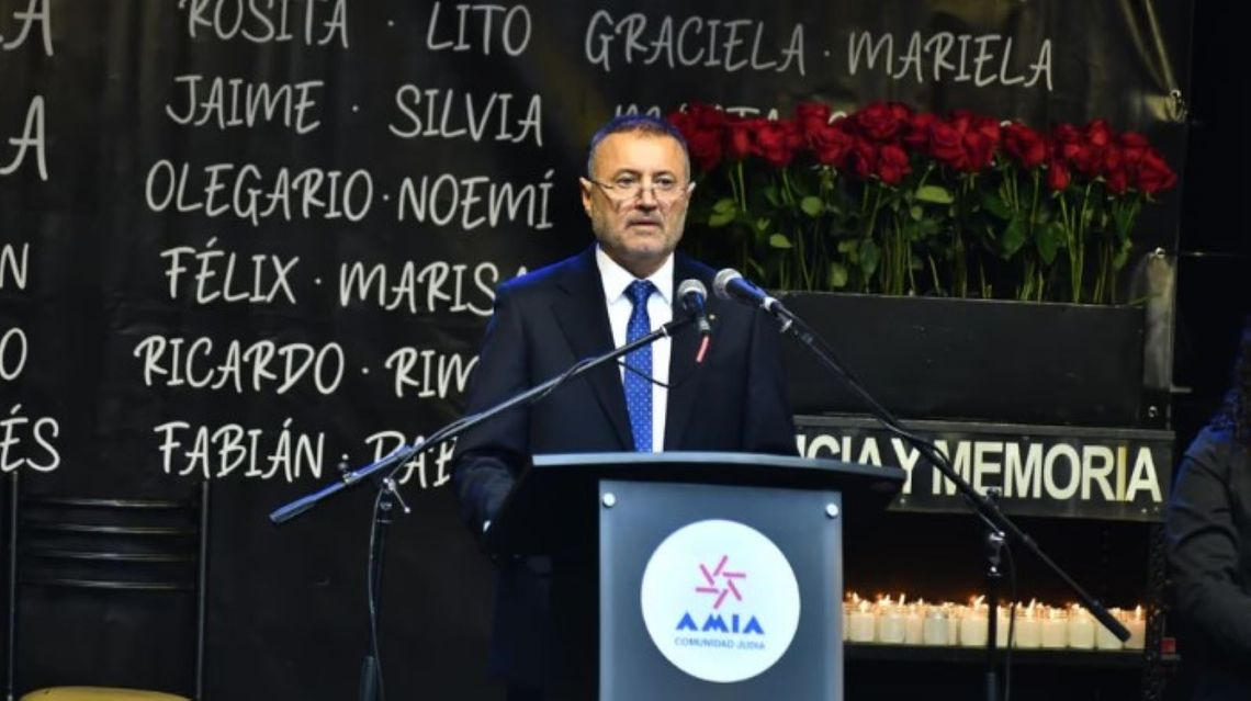 Con la presencia de Milei, la AMIA recordó a sus víctimas a 32 años del atentado